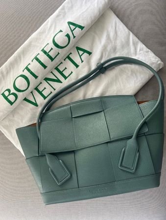 Bottega Veneta Arco Tasche Medium