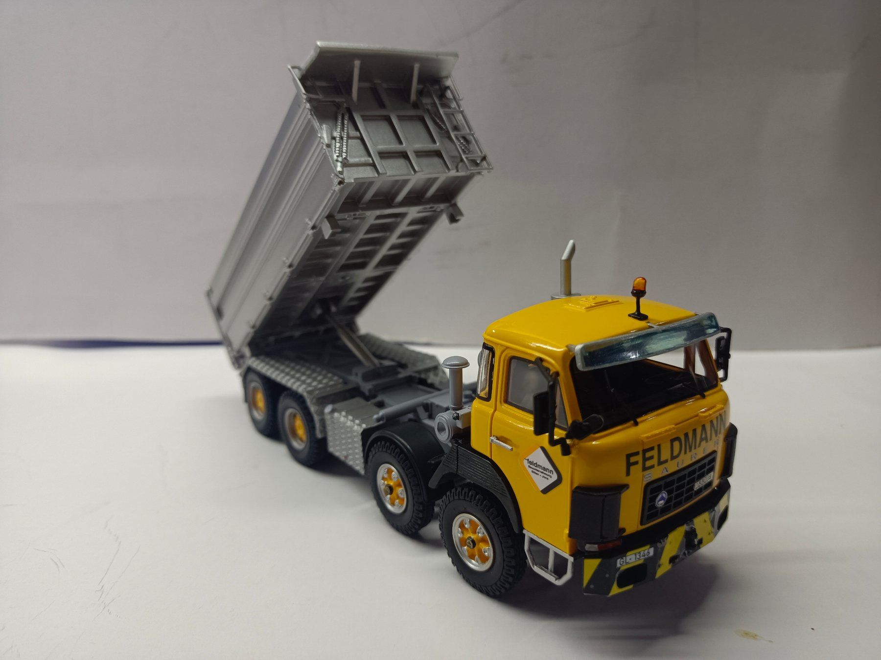 Saurer Modellini d'auto: 1:50 Saurer D330 4-A -Kipper "Feldmann" – Nuovo e nell'imballaggio originale da Affoltern am Albis venduto da Modellshop-8910 3