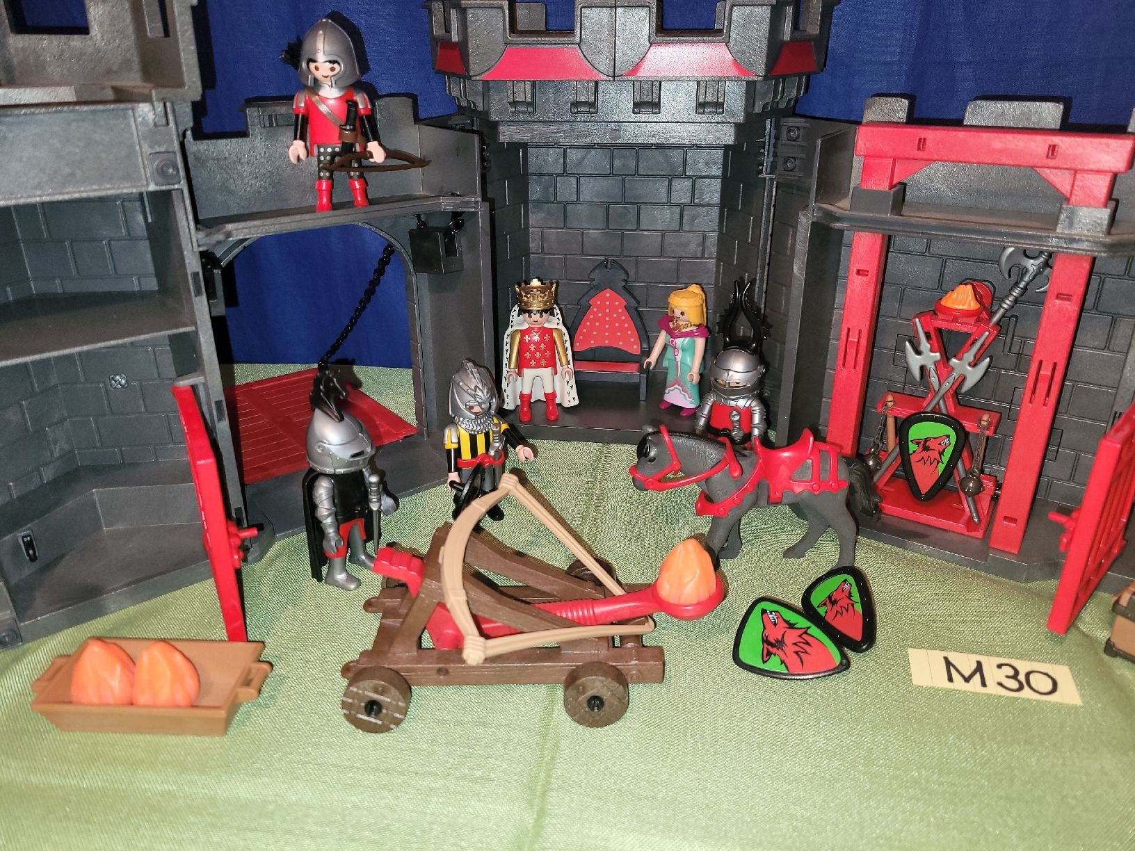 Playmobil Giocattoli: Playmobil Burg,klappbar M30A – Usato da Aarberg venduto da Fink010 2
