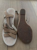 UGG Plateau Sandalen / Schuhe mit Riemchen - Gr. 39 neu