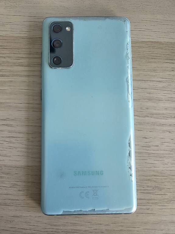Samsung Telefoni cellulari / Smartphones: Samsung S20 FE mit Hülle + screen protector – Usato da Bern venduto da deb_t8fl 1