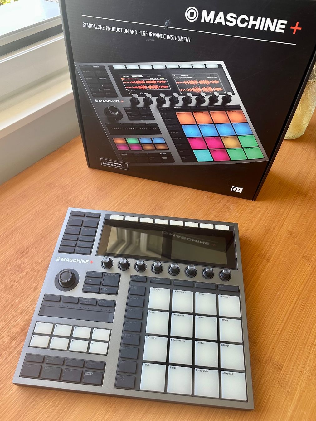 Native Instruments Console di mixaggio: Native Instruments Maschine Plus – Nuovo (secondo la descrizione) da Lausanne venduto da yan_m5zs