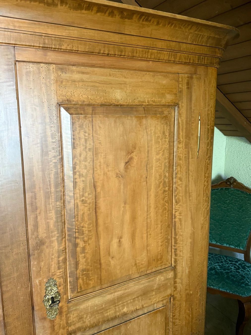 Schränke: Antiker Schrank Louis XVI Stil – Gebraucht aus Zürich von  2