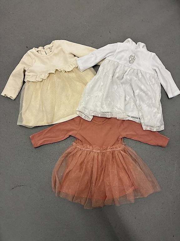 Lotti & Set di vestiti: Vestiti bambina 68  – Usato da Rivera venduto da pat_6nvw 2
