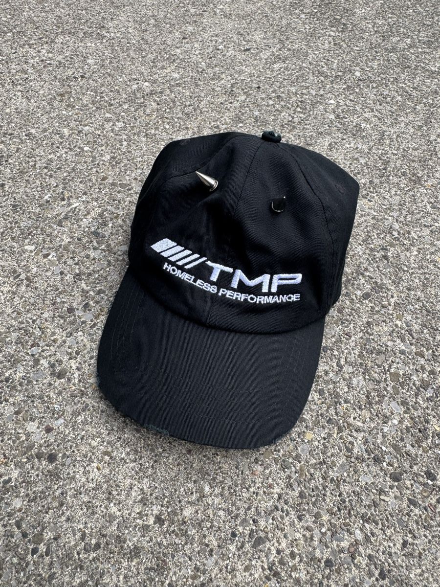 Altro in  Abbigliamento & Accessori: PTEROWEAR TMP Distressed Horn Cap Designer – Nuovo (secondo la descrizione) da Effretikon venduto da syrrrrre 1