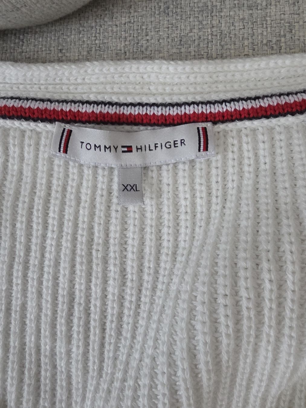 Tommy Hilfiger Maglioni & Felpe: TOMMY HILFIGER Pull – Nuovo (secondo la descrizione) da Yverdon-les-Bains venduto da enzine 2