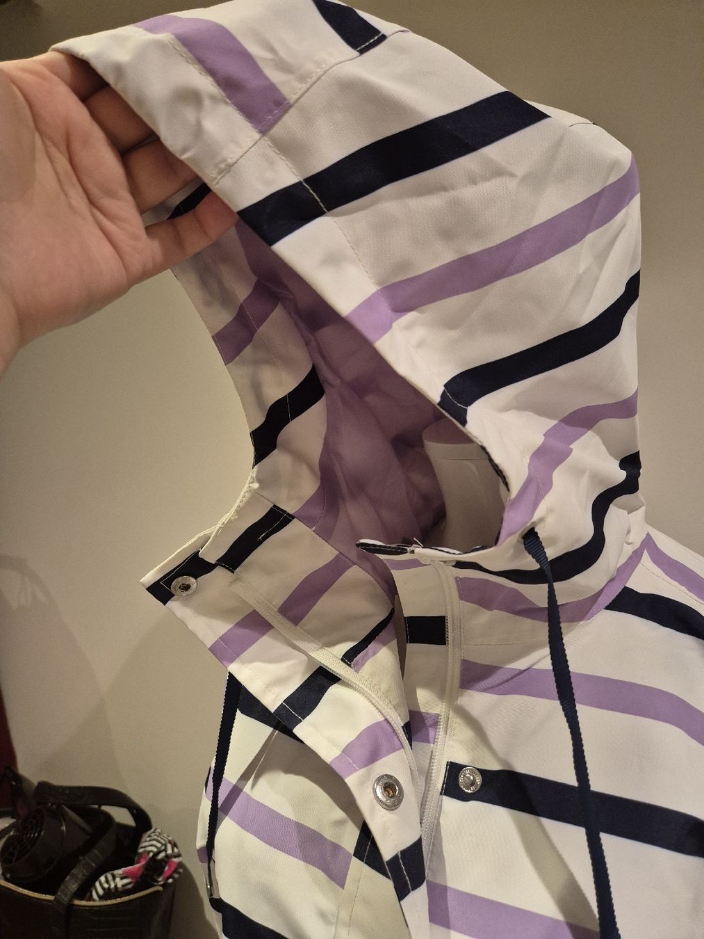 Giacche: Veste imperméable – Nuovo e nell'imballaggio originale da Genève venduto da ana_z8yn 2