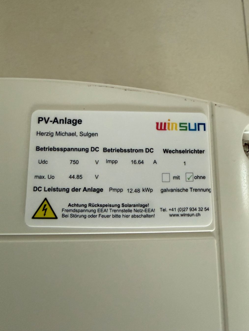 Inverter: Wechselrichter 7E17E4F4-6D / inkl. Wandhalterung – Usato da Sulgen venduto da Alesnevi 1