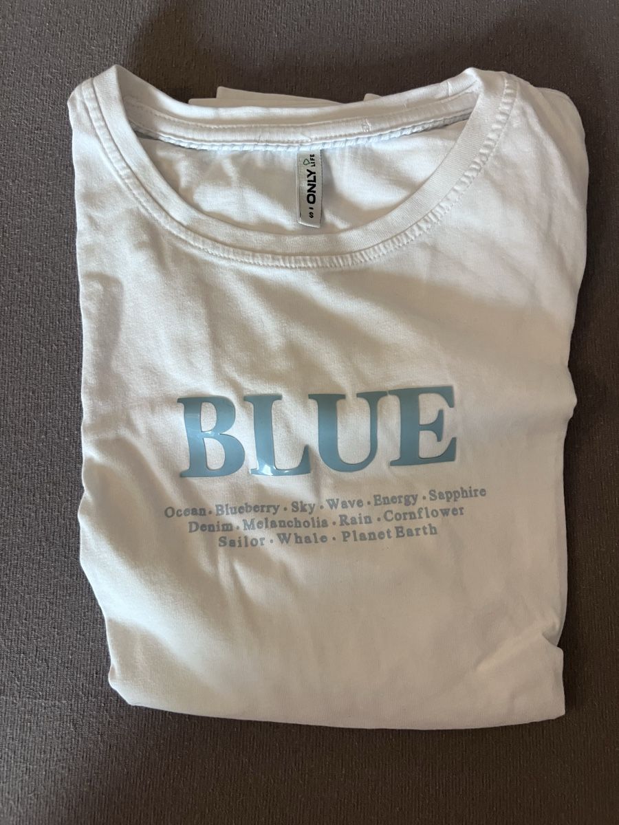 Only T-shirt: ONLY T-Shirt "Blue", Gr. S – Nuovo (secondo la descrizione) da Eiken venduto da Lera.24