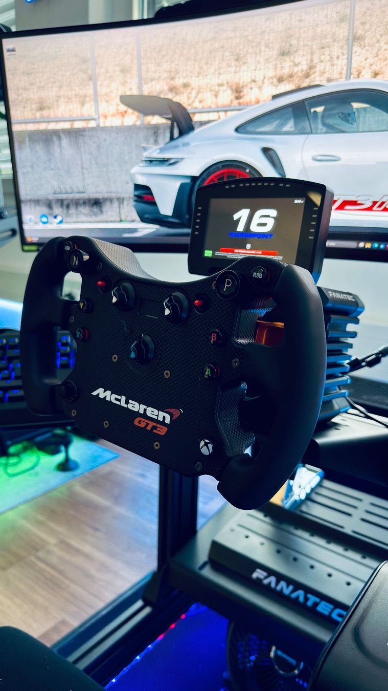 Fanatec Sedie: RennSimulator mit Fanatec DD 8nm und SimLab – Usato da Kaltbrunn venduto da RacingPoint.ch 4
