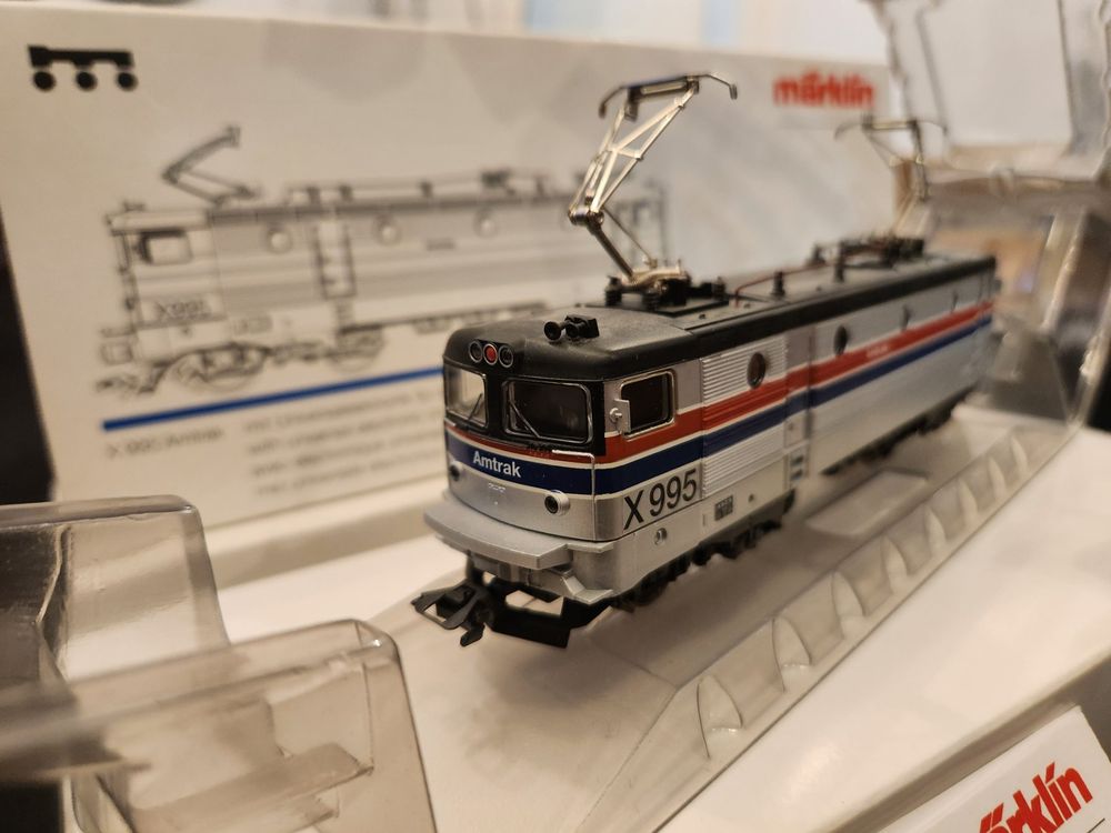 Märklin 83341 H0 E-Lok Amtrak X995 Top Zustand OVP (Neu und ...