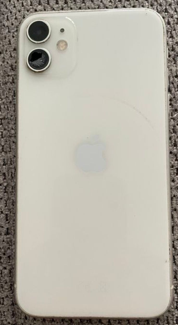 Apple Telefoni cellulari / Smartphones: iPhone 11 Weiss – Usato da Zürich venduto da sapta15 1