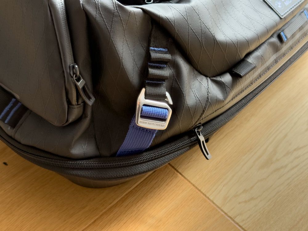 BMW Borse: BMW Motorrad | Hecktasche | Black Collection Large (50-60L) – Usato da Chur venduto da eurostile 2