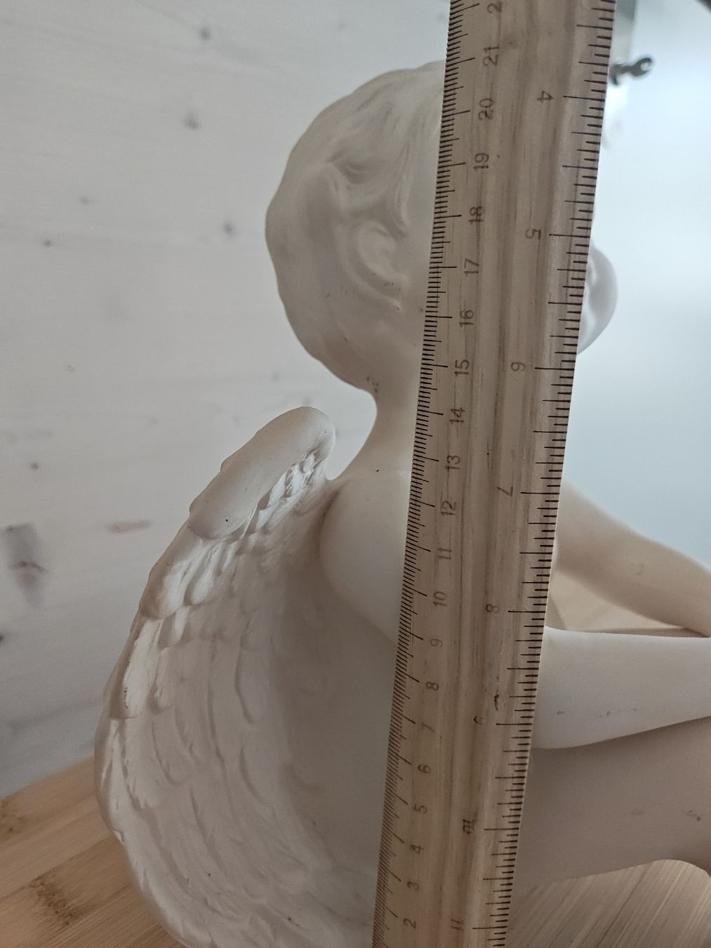 Statuette: Engel Figur weiss sitzend Keramik  – Usato da Feldbach venduto da Lizze 4