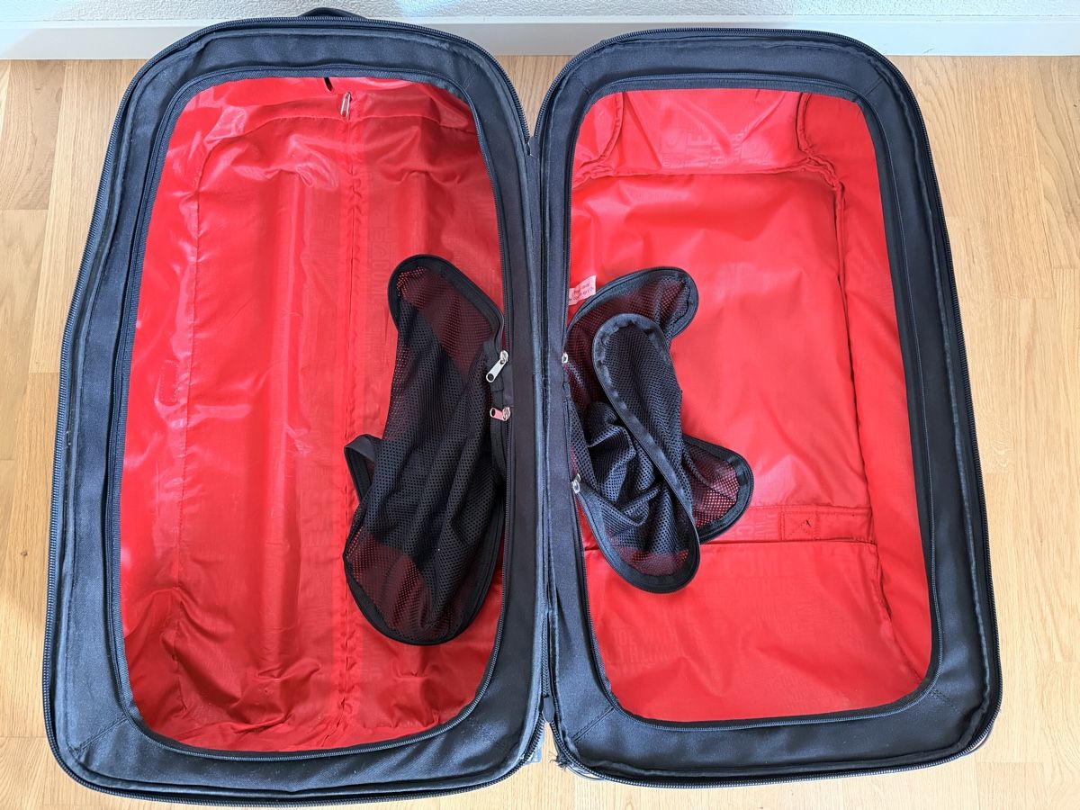 Valigie: HEAD Reisetasche / Reisekoffer mit Räder – Usato da Rorschach venduto da nan_8rts 1