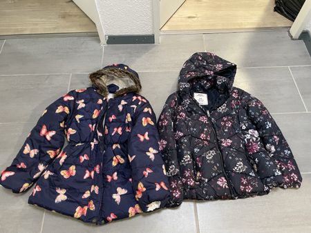 2 Winterjacken für Mädchen, Grösse 146/152, super Zustand!