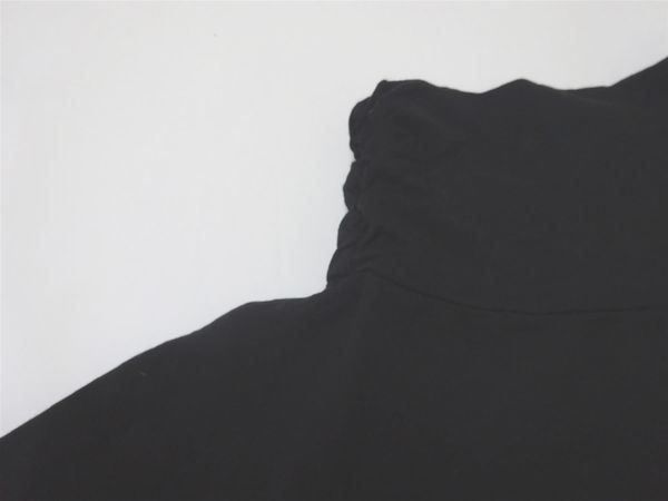 T-Shirts: Margittes - elastisches Shirt - schwarz - Grösse M – Gebraucht aus Zofingen von Justizia_01 1
