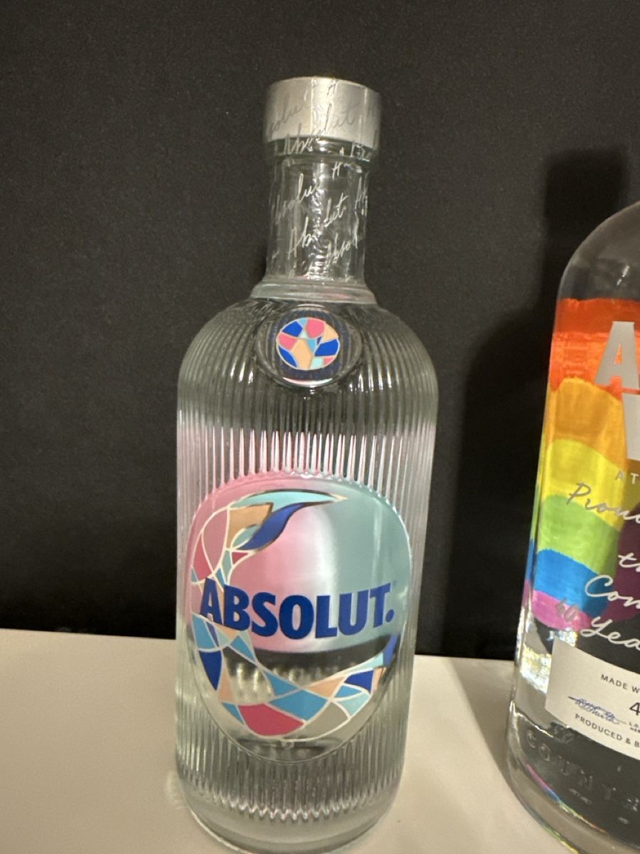 Absolut Vodka Bevande alcoliche: ABSOLUT VODKA 6 bottles full  – Nuovo e nell'imballaggio originale da Biel/Bienne venduto da secondstore 1