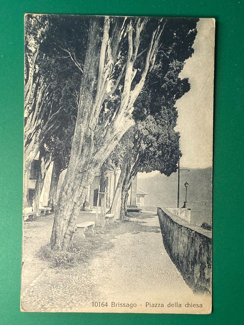 Ansichtskarten: Brissago - Piazza della chiesa – Gebraucht aus Steg VS von danwer74
