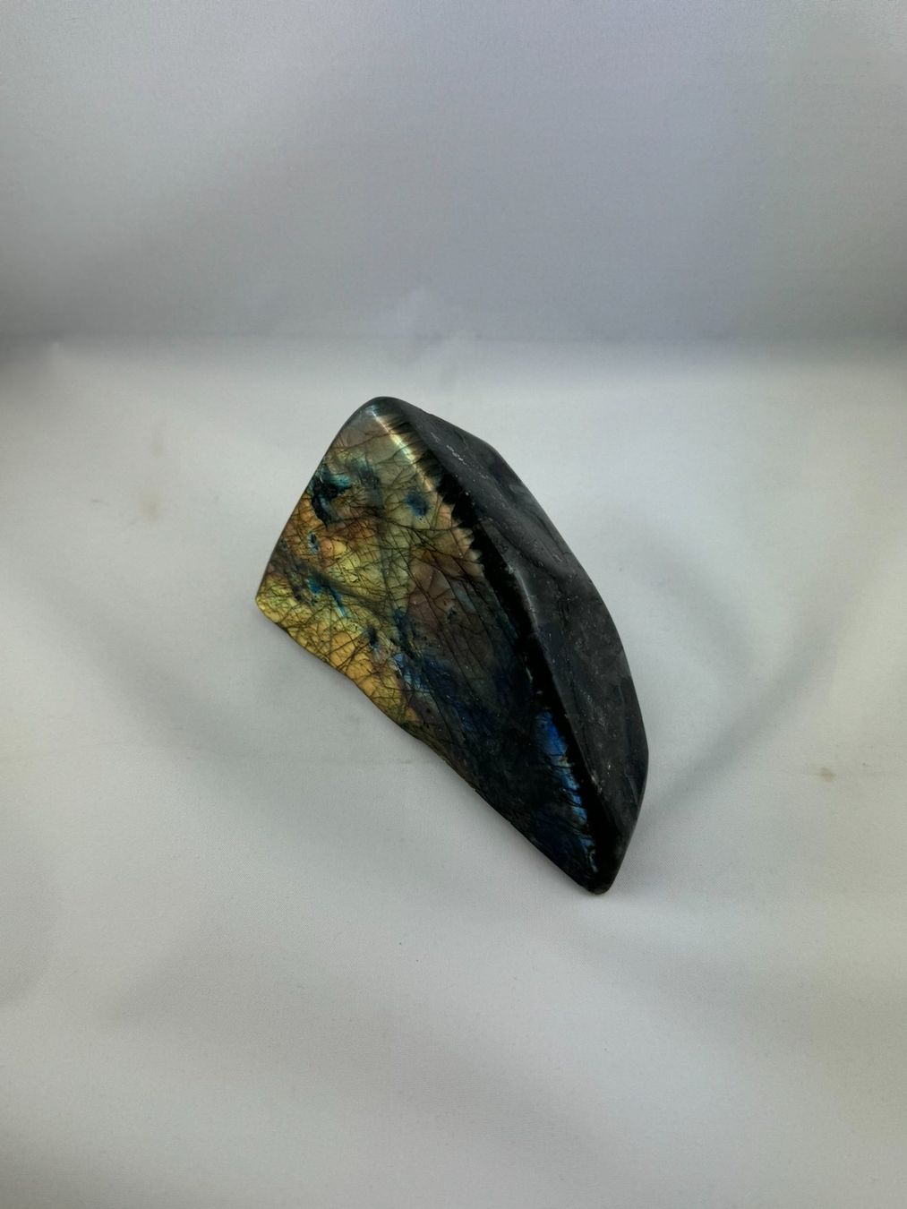 Minerali & Pietre curative: Labradorit 14.8cm 6.5cm 7.8cm 878g – Usato da Schinznach Bad venduto da Prosperos 1