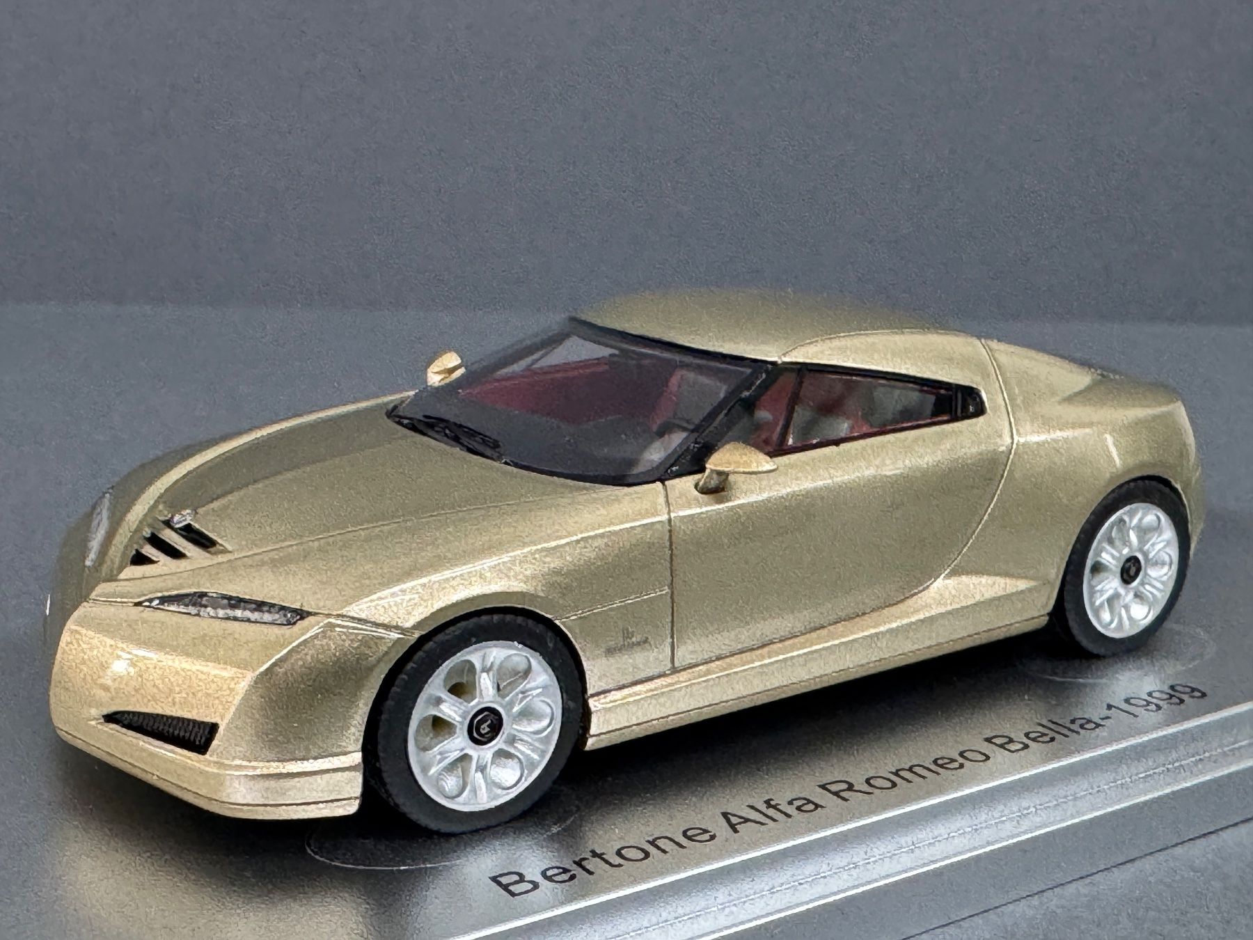 Alfa Romeo Modellini d'auto: Alfa Romeo Bertone Bella 1999 Kess 1:43 – Nuovo e nell'imballaggio originale da Luzern venduto da aa43modelcars-Luzern 1