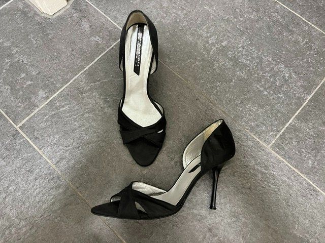 Scarpe da donna: Elegante Schuhe mit Bleistiftabsatz – Usato da Zürich venduto da bla_m2q5