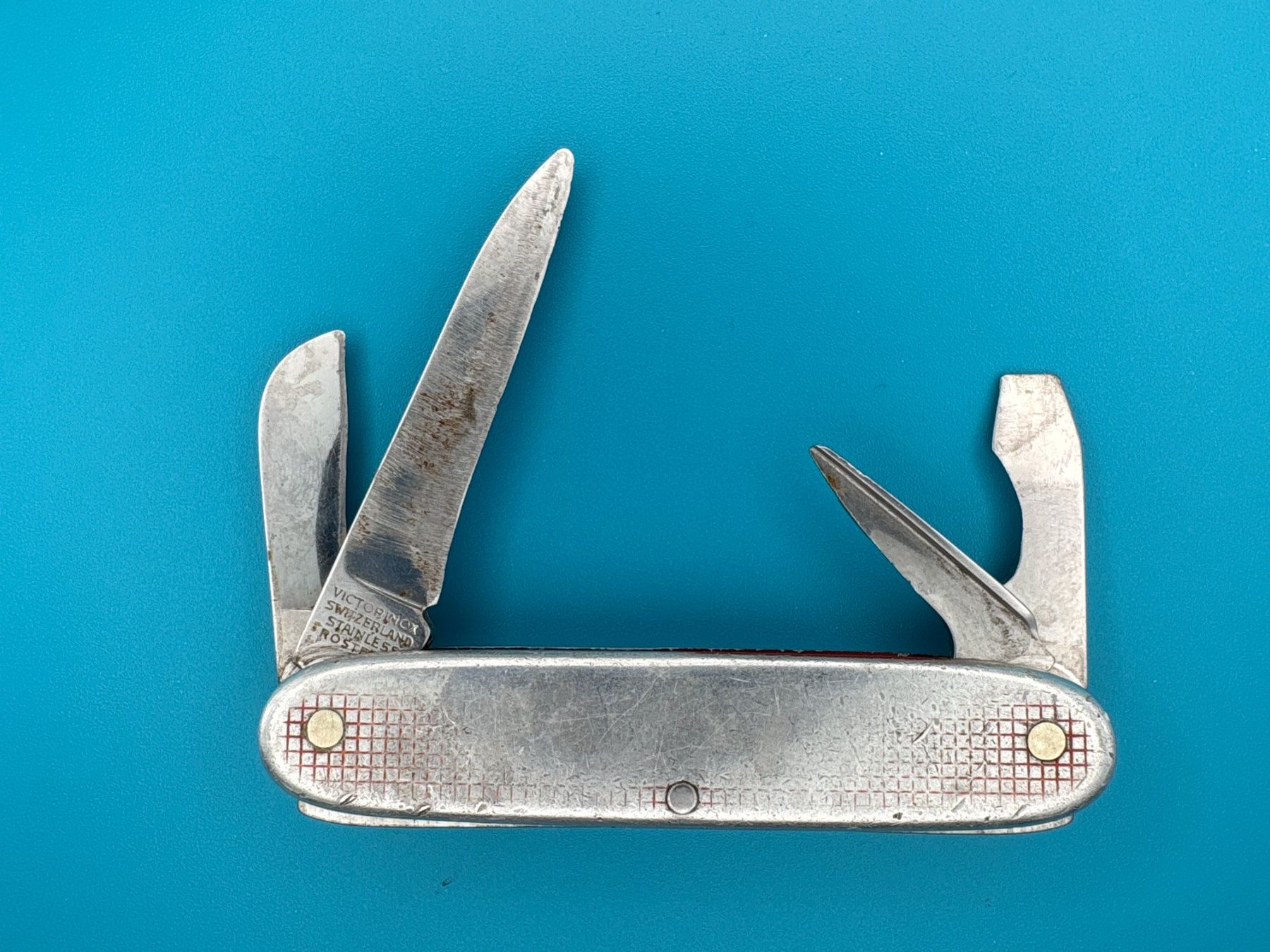 Victorinox Taschenmesser: Stark genutztes Elinox Victorinox – Gebraucht aus Elgg von Jo_Naj 1
