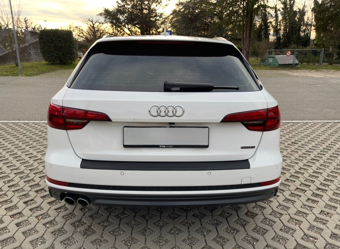 Audi Automobili: Audi A4 B9 2.0 Tdi S-Line Quattro 190Ps – Usato da Baden venduto da EMRUBE 5