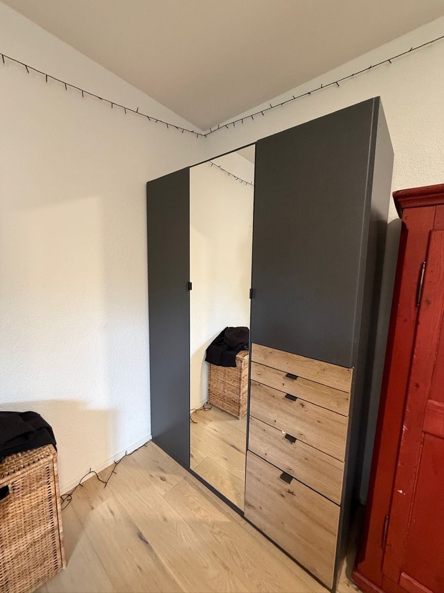 Armadi: Kleiderschrank Anthrazit-Metallic & Eiche-Optik – Usato da Bern venduto da Annikbe 2