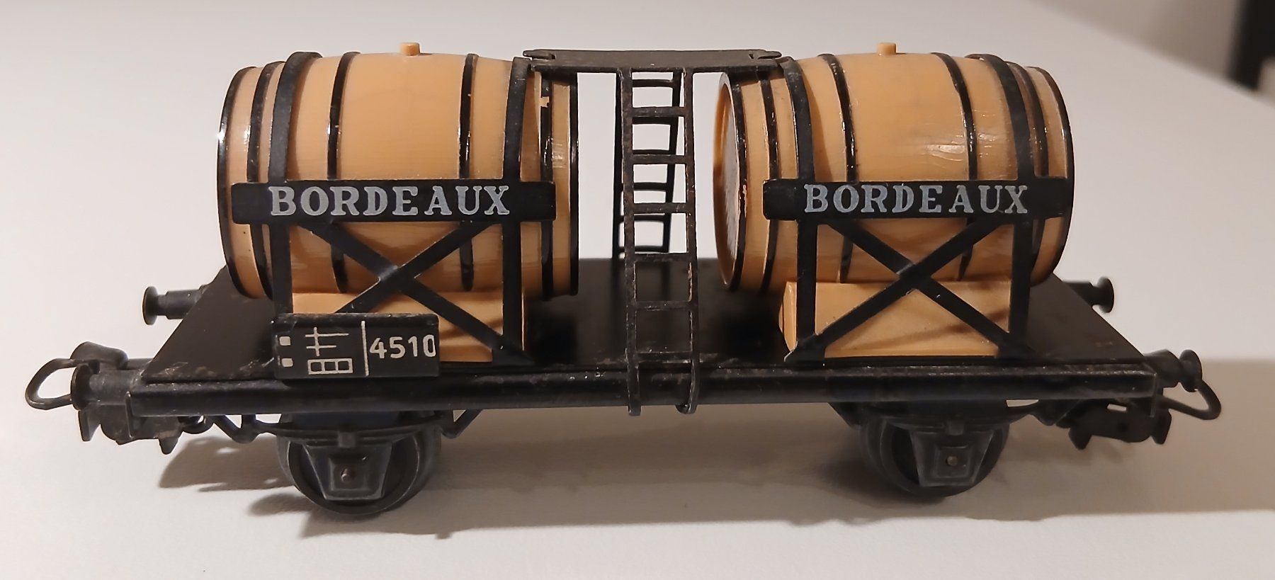 Märklin Modellini di ferrovie: Märklin Weinfasswagen – Usato da Münchenstein venduto da Cellomar