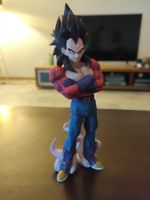 Superbe figurine de Vegeta SSJ4 - Dragon Ball Heroes