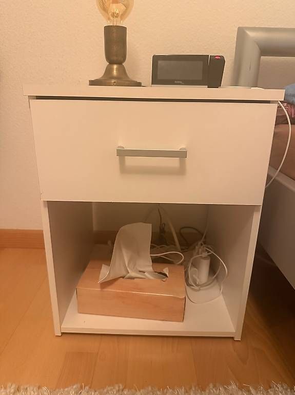 Comodini: Nachttisch aus Holz – Usato da Windisch venduto da alinaK17
