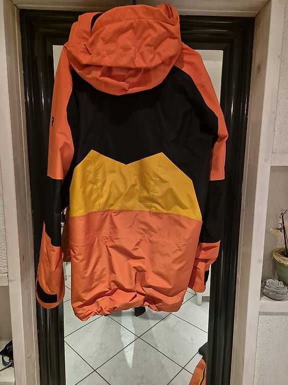 Giacche: Peak Performance Gore tex pro – Usato da Affeltrangen venduto da Slypi 3