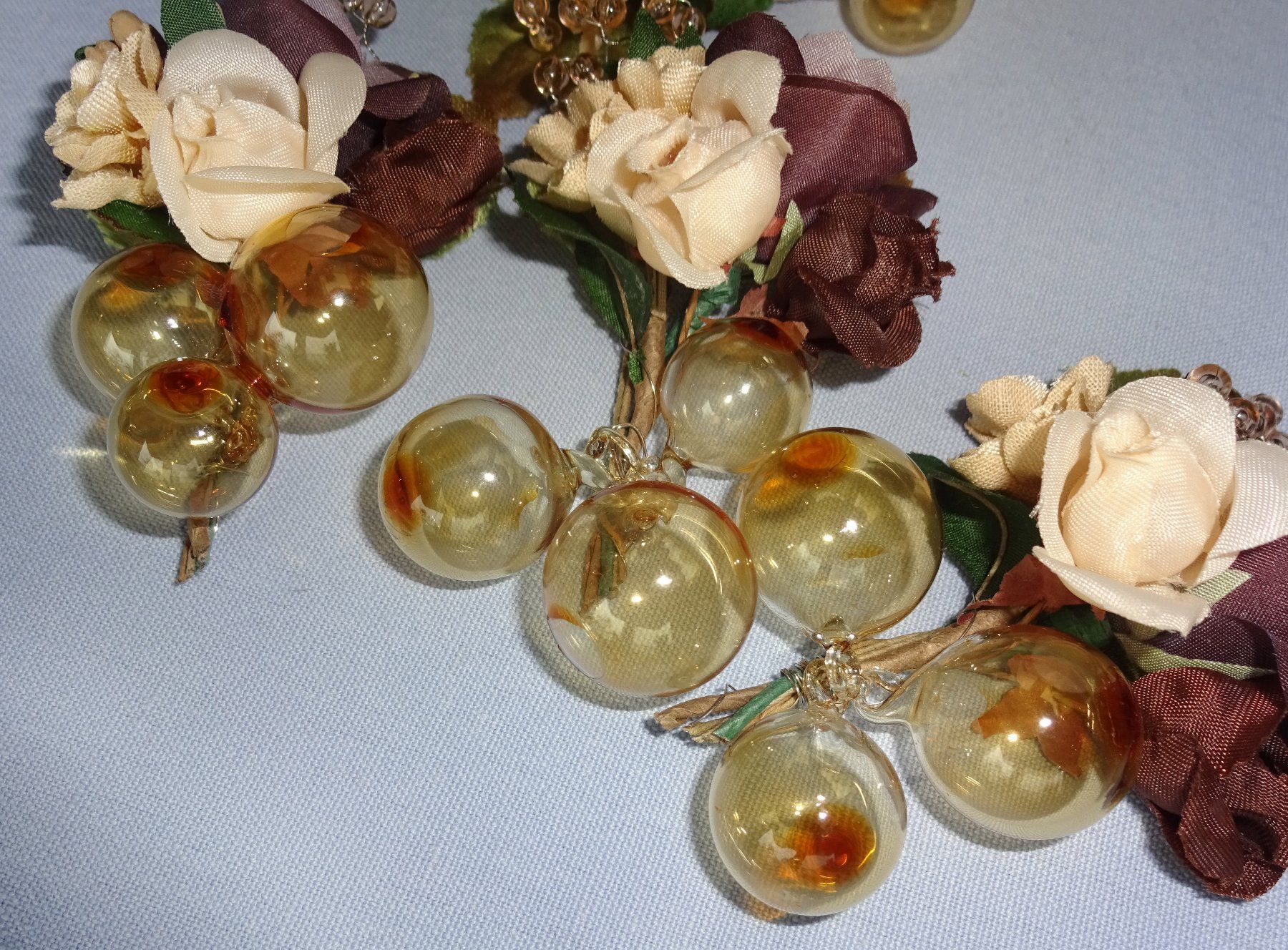 Tutte le decorazioni: 6 Servietten-Dekoblumen – Usato da St.Gallen venduto da Paddington11 7
