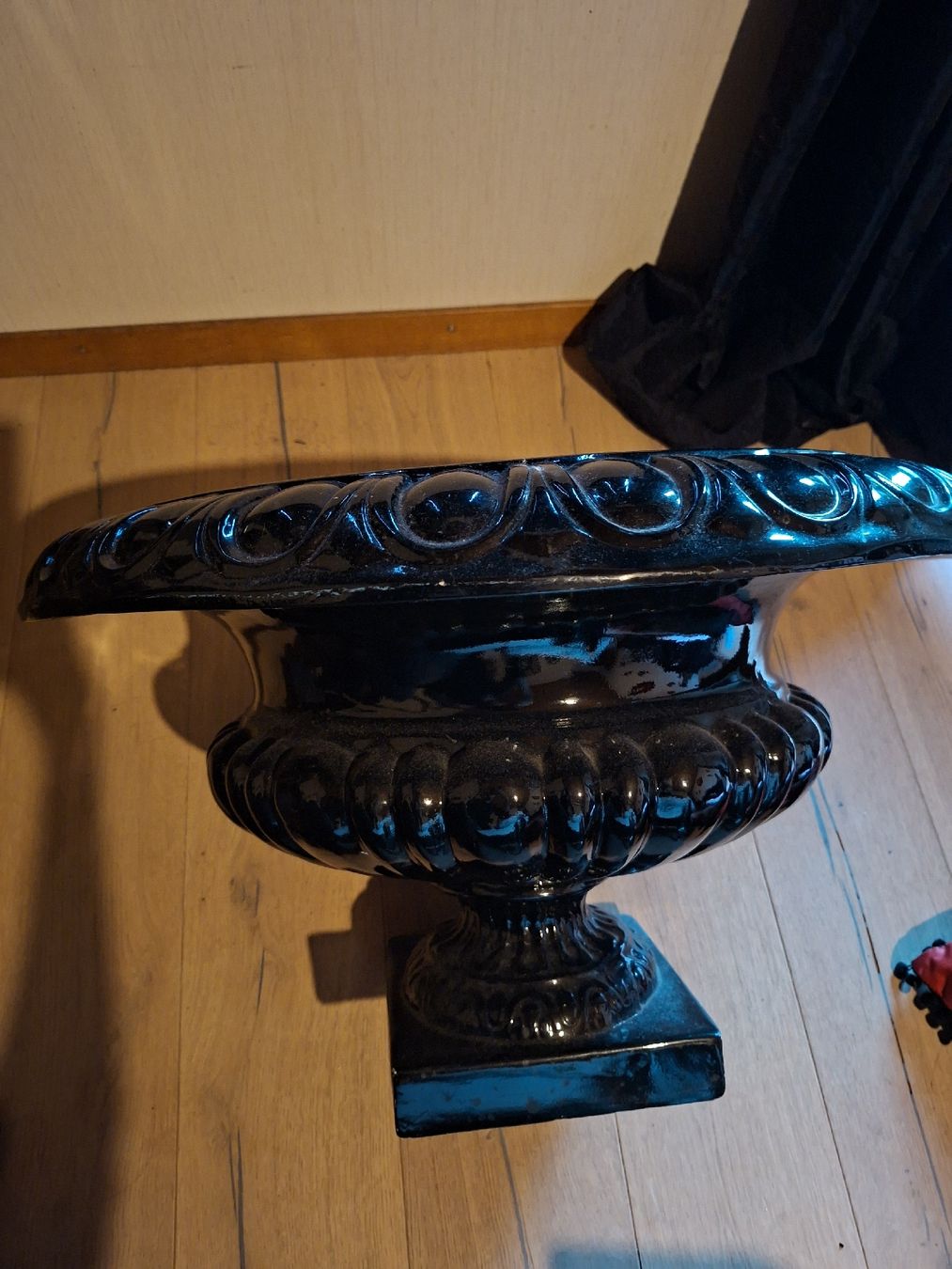 Pentole: Barocker pflanzentopf , Gross , Gothic  – Usato da Brienz BE venduto da Zwiback20