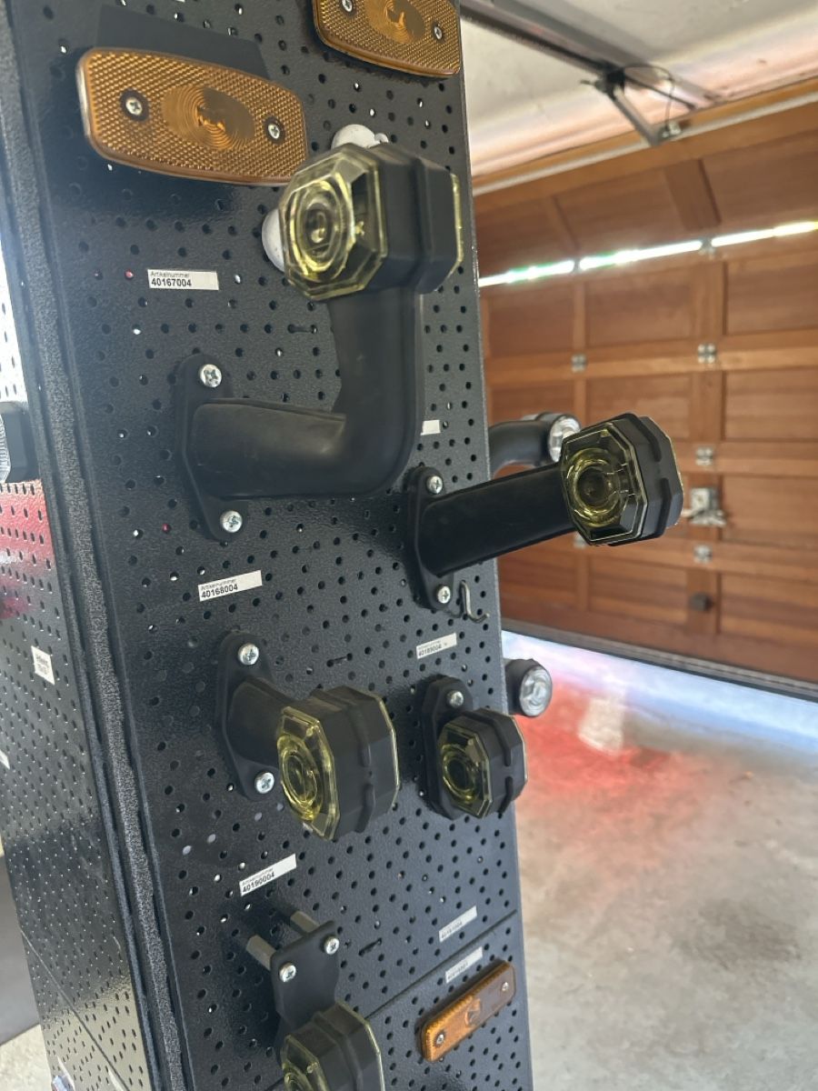 Altro in Decorazioni & Accessori: Proplast display rack with vehicle lights used – Usato da Elsau venduto da MANWITHVAN 4