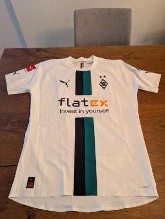 Original getragenes Spielershirt von Nico Elvedi 2022 Gr. L