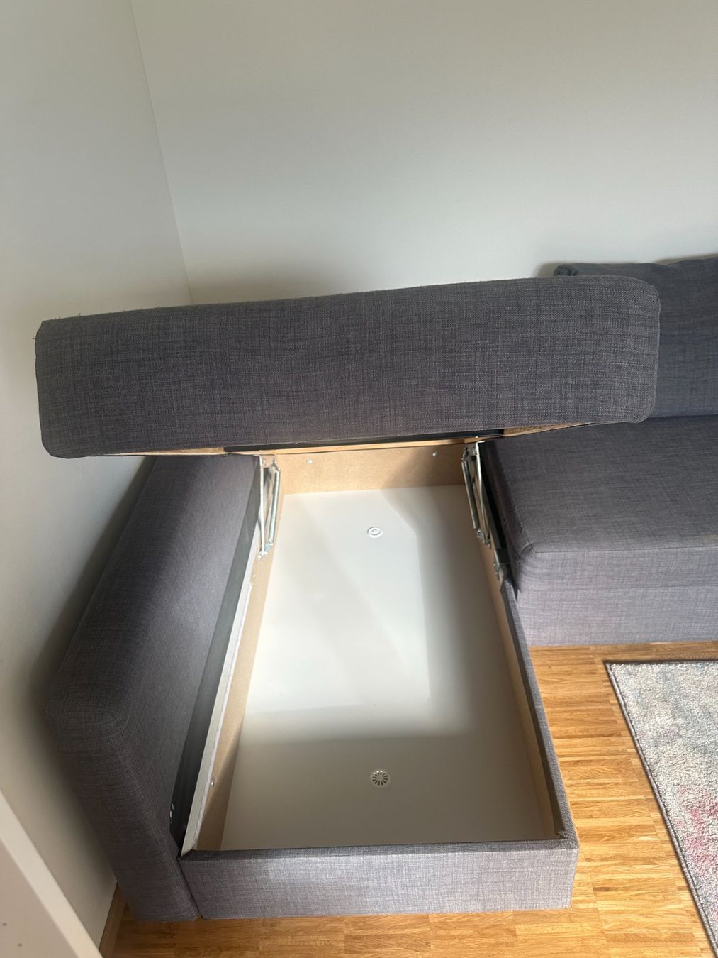 Divani: IKEA Corner sofa-bed with storage, Skiftebo dark grey – Usato da Zürich venduto da zac_y99h 3