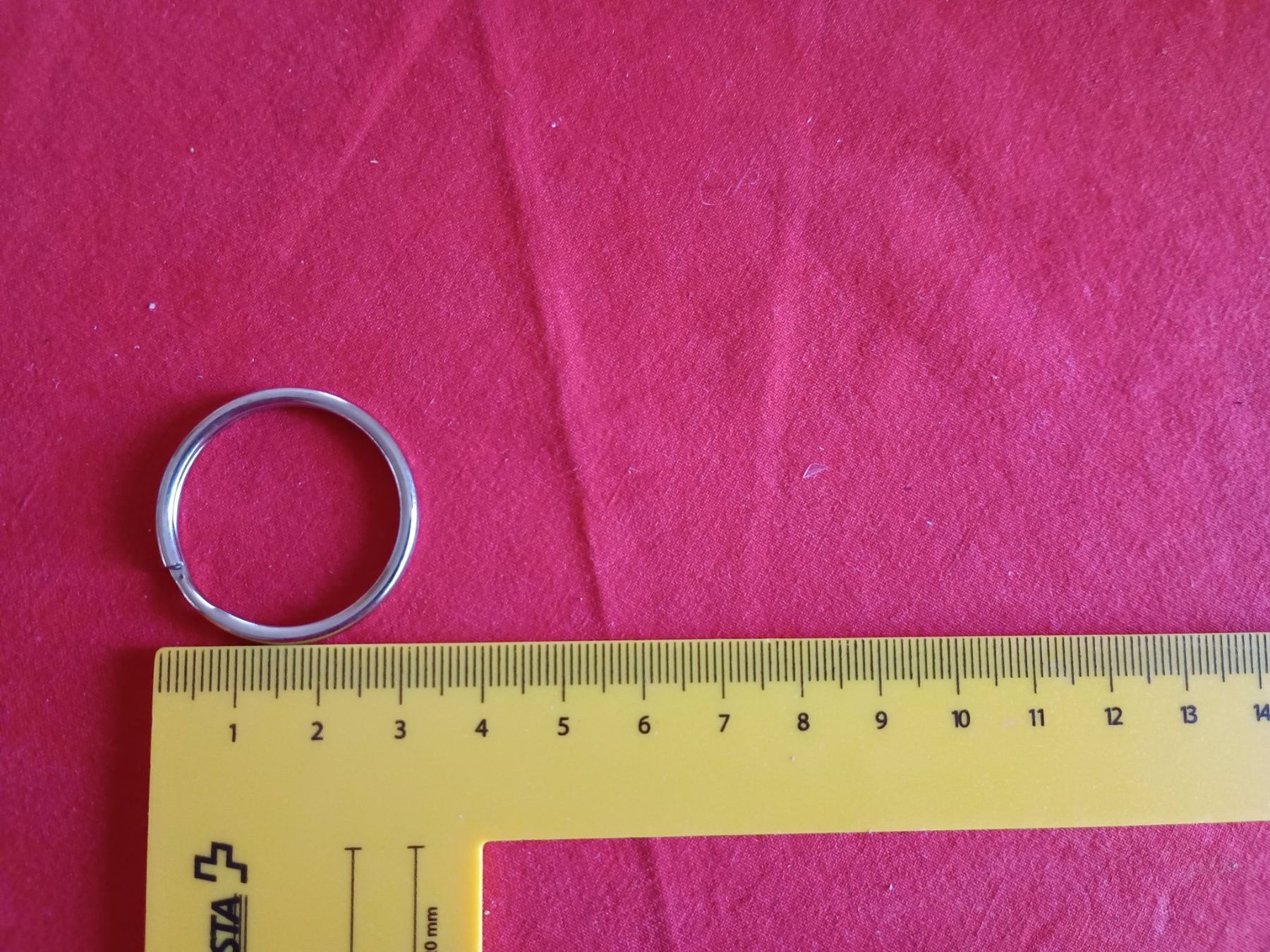 Portachiavi: 46 Stk. Schlüsselringe Durchmesser 3 cm – Nuovo (secondo la descrizione) da Buchs AG venduto da ReaNaTsch 1