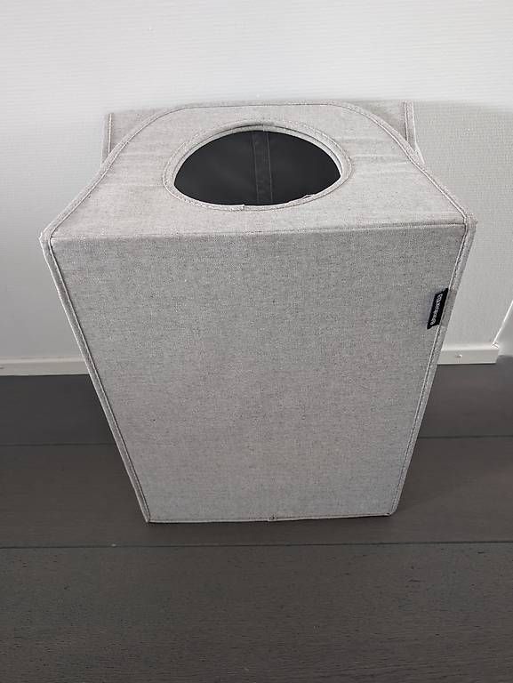 Wäschekörbe: Waschkorb Brabantia 55 Liter, Grau – Gebraucht aus Zürich von ifh_zwl6
