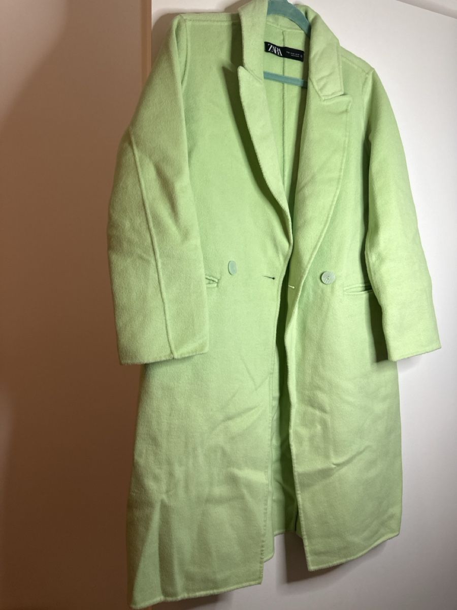 Zara Cappotti: Lime Green coat ,  Winter Essential! Size XS. – Usato da Effretikon venduto da lio_gjr8 2