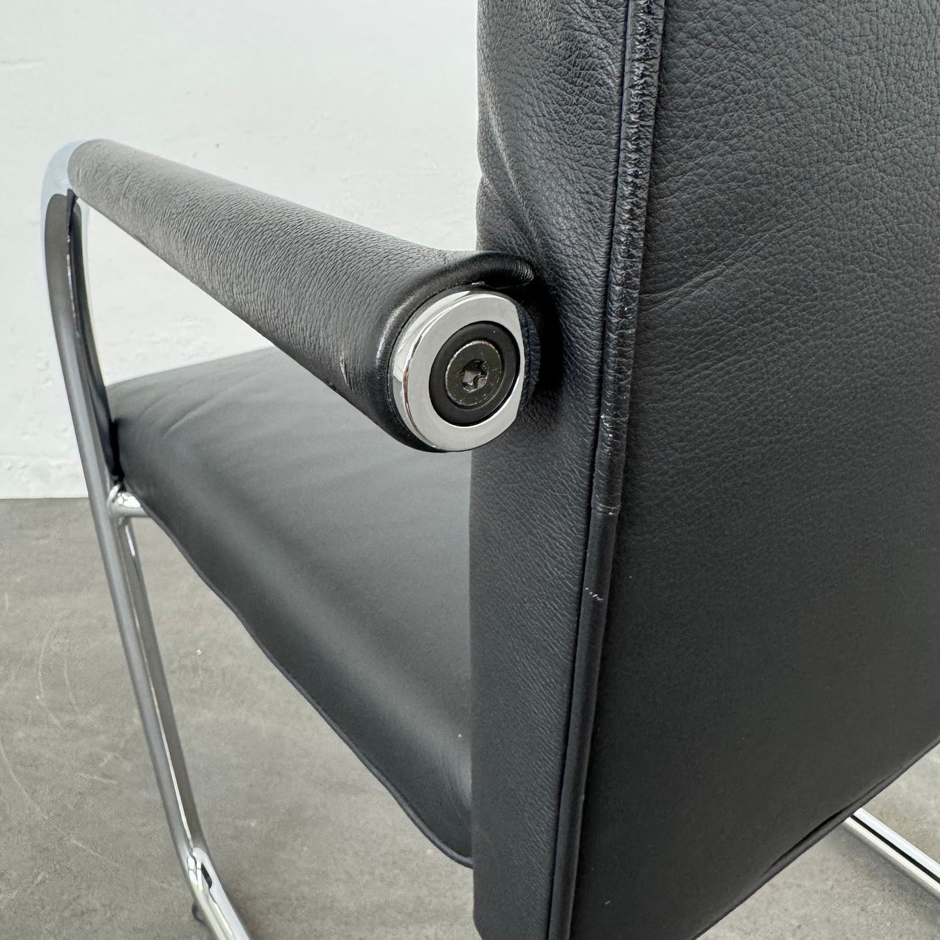 Vitra Sedie: Vitra Visasoft Freischwinger Gebrauchsspuren – Usato da Schönenwerd venduto da mcofficeshop 5