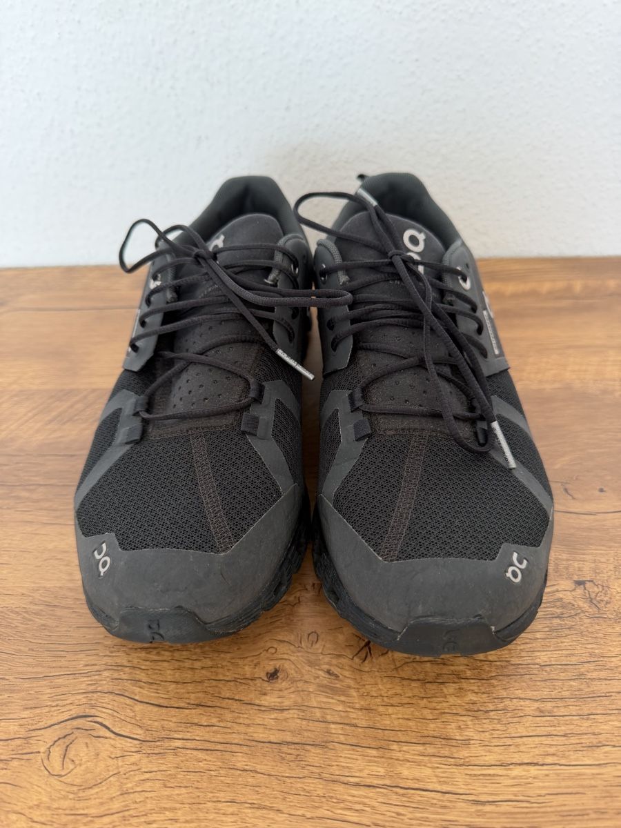 On Scarpe da uomo: Chaussures On Running Cloud Waterproof noir taille 41 – Usato da Brügg BE venduto da Goob 1