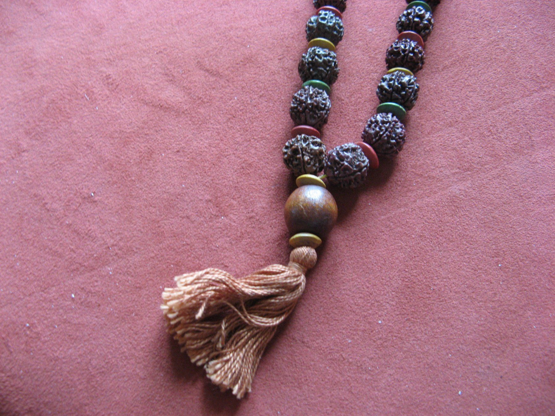 Catenine: Rudraksha Kette mit ovalen Holzperlen – Nuovo (secondo la descrizione) da Zürich venduto da apil 1