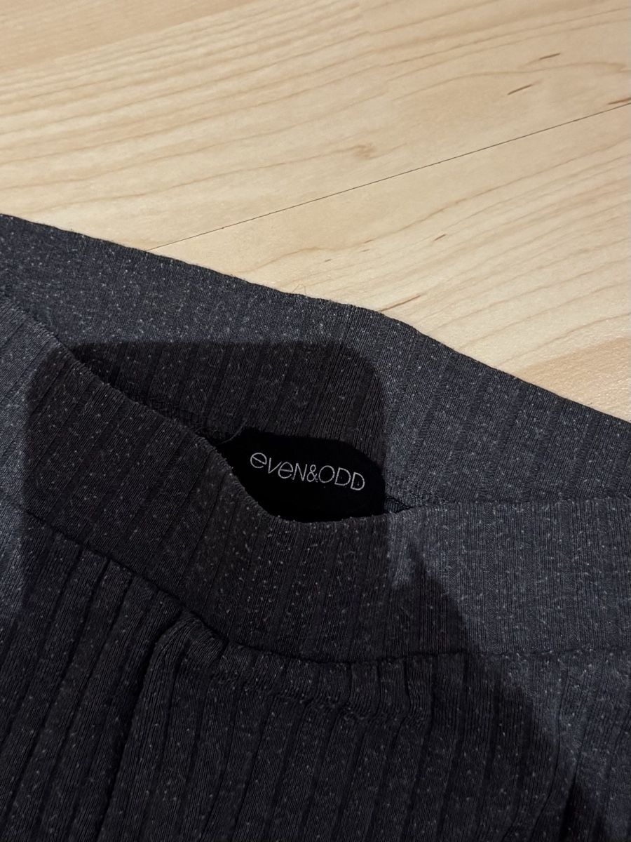 Pantaloni: Even&Odd Strickhose, dunkelgrau, Grösse S – Usato da Tuggen venduto da jess_gls06 1