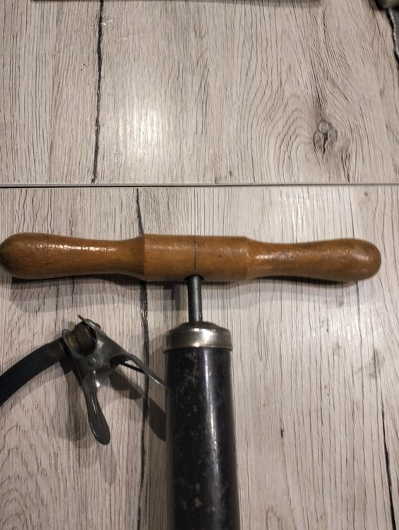 Tragbare Handpumpe Mit Manometer - Kompakte Luftpumpe Für Bälle Aller Art