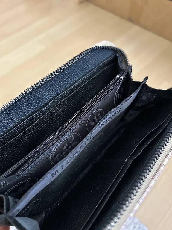 Taschen für Damen: Geldbörse, Clutch, Handtasche Michael Kors  – Gebraucht aus Bütschwil von Mariia_Ch221 2