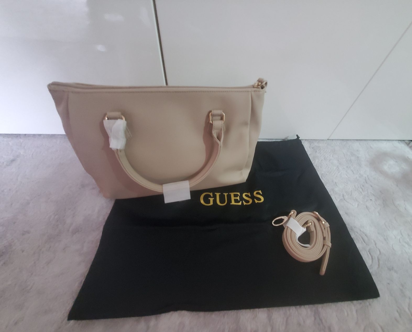 Sacs femmes: GUESS DAMEN TASCHE – Neuf avec emballage d'origine à Zürich par 5183840711 1