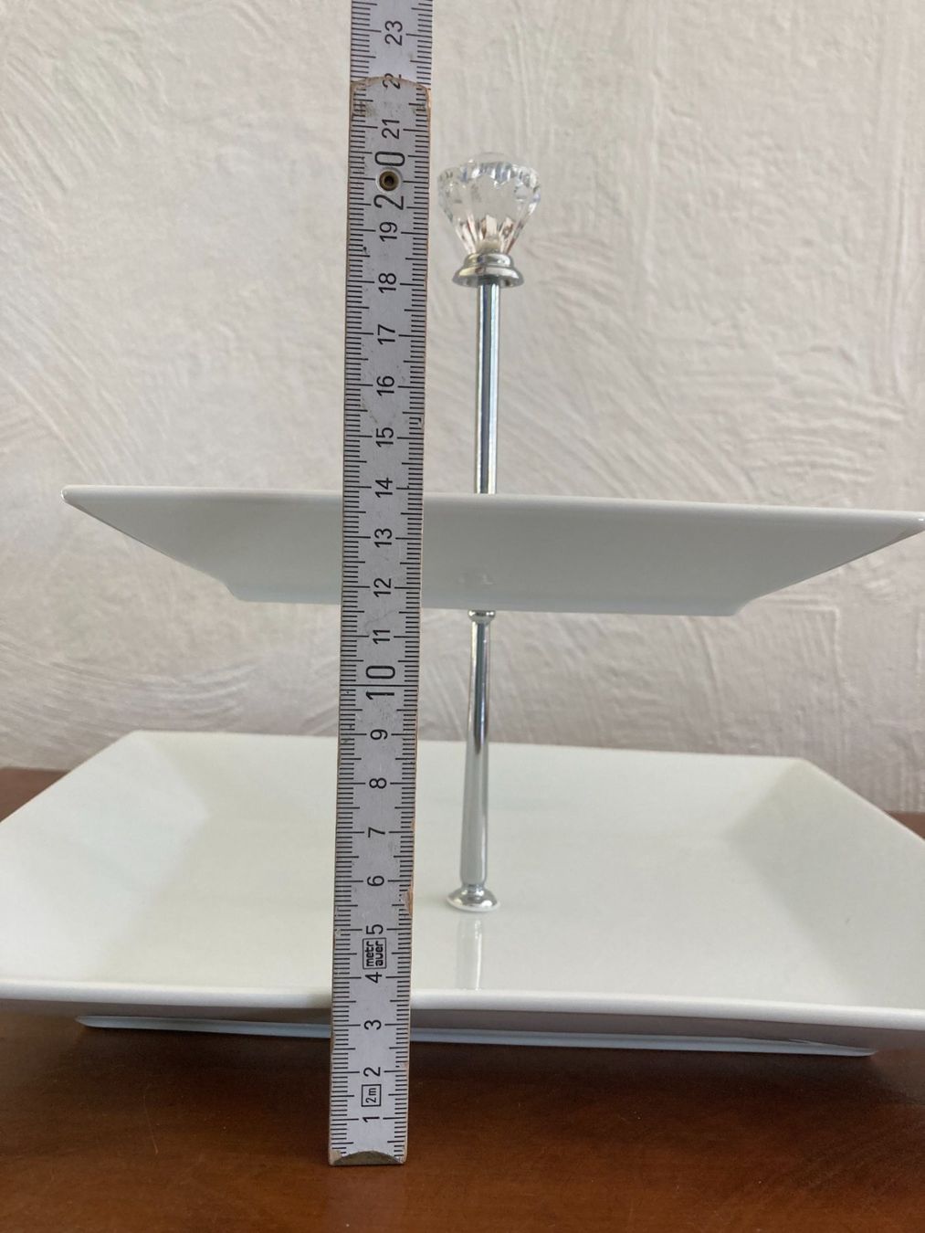 Piatti di portata: ETAGERE MIT WEISSEN  PLATTEN  BEISTELLER – Usato da Subingen venduto da ArtBead 6