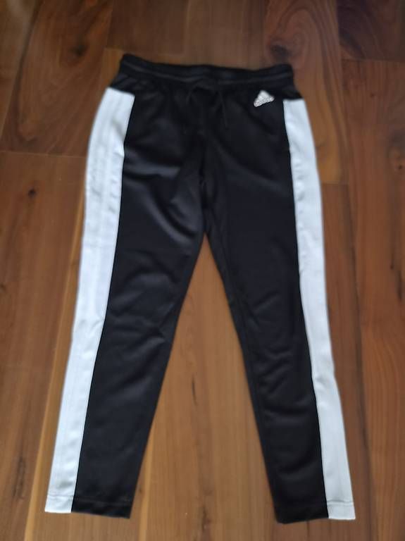 Anzüge & Kostüme: Trainer Adidas Damen – Neu und originalverpackt aus Gelterkinden von monika-68 1